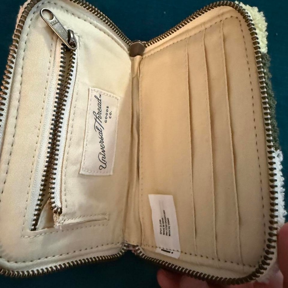 Universal Thread Tufted Geometric Zip Wallet Coin… - image 3